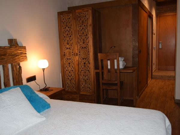 Hotel Històric : photo 3 de la chambre chambre double