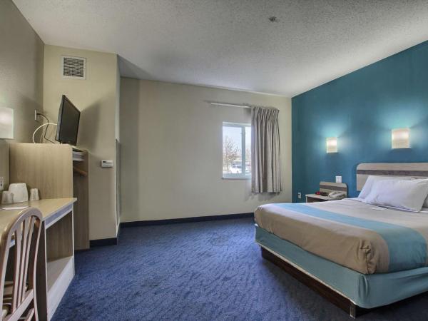 Motel 6-London, ON - Ontario : photo 2 de la chambre chambre lit king-size deluxe - non-fumeurs