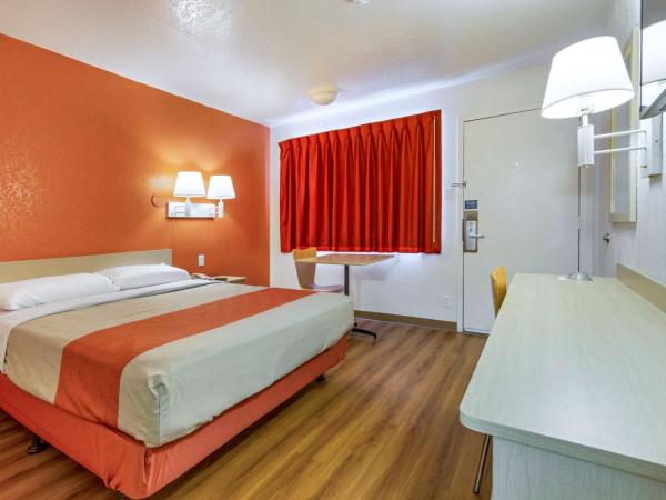 Motel 6-Phoenix, AZ - North Bell Road : photo 5 de la chambre chambre double - accessible aux personnes à mobilité réduite 