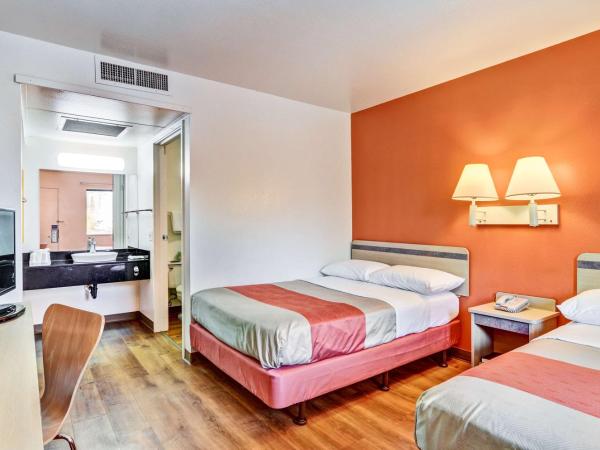 Motel 6-Pittsburgh, PA - Crafton : photo 6 de la chambre chambre quadruple