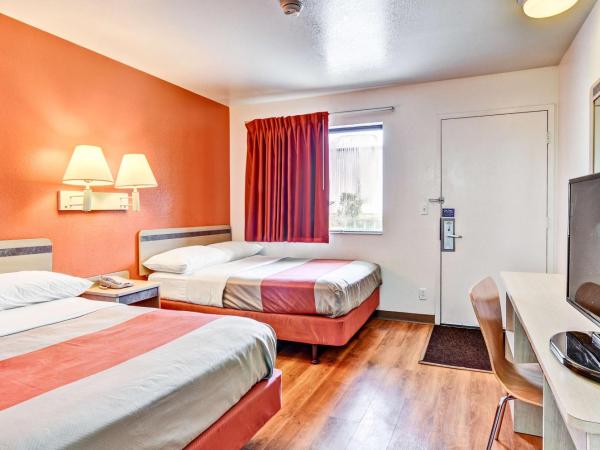 Motel 6-Pittsburgh, PA - Crafton : photo 8 de la chambre chambre quadruple