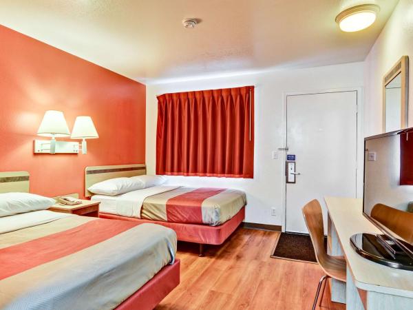 Motel 6-Pittsburgh, PA - Crafton : photo 1 de la chambre chambre quadruple