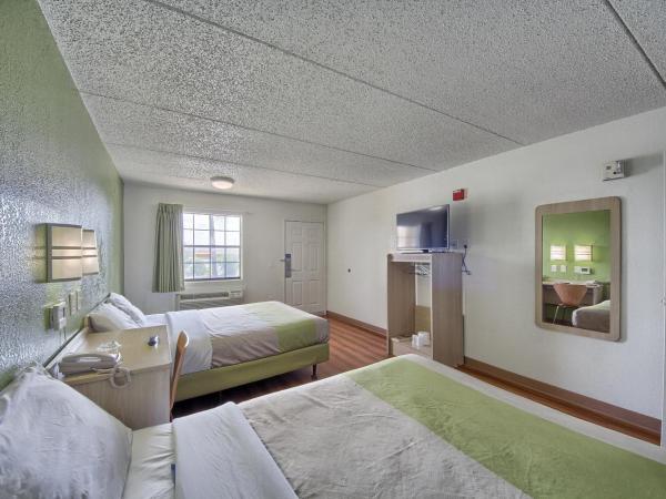 Motel 6-San Antonio, TX - Northwest Medical Center : photo 7 de la chambre chambre avec 2 lits queen-size - accessible aux personnes à mobilité réduite