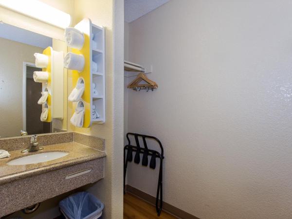 Cathedral Hill Hotel : photo 2 de la chambre chambre 2 lits queen-size - non-fumeurs