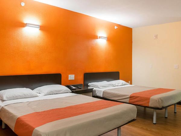 Motel 6-New Orleans, LA - Near Downtown : photo 7 de la chambre chambre 2 lits queen-size - non-fumeurs