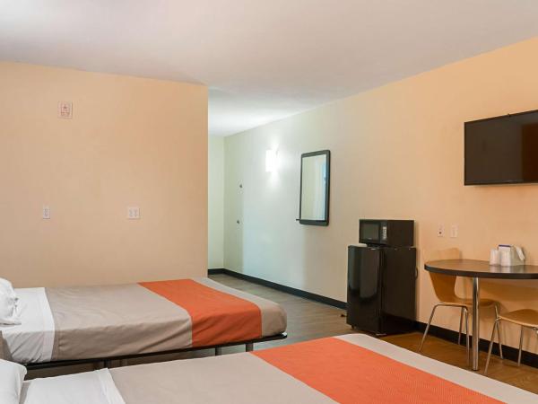 Motel 6-New Orleans, LA - Near Downtown : photo 5 de la chambre chambre 2 lits queen-size - non-fumeurs