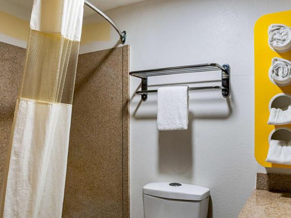 Motel 6-New Orleans, LA - Near Downtown : photo 1 de la chambre chambre 2 lits queen-size - non-fumeurs