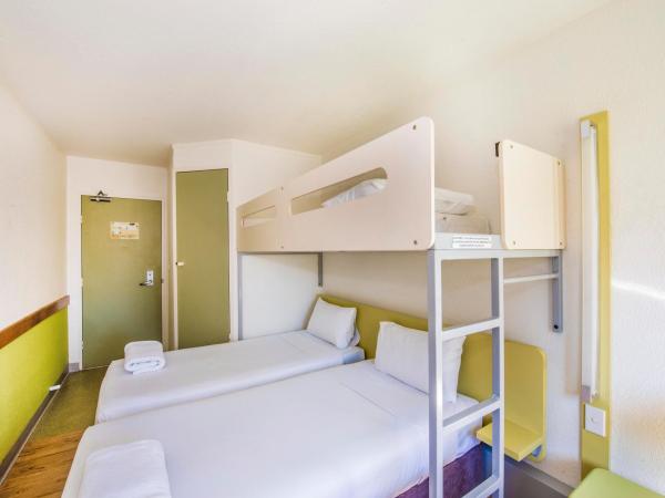 ibis Budget Canberra : photo 3 de la chambre chambre triple avec lits simples