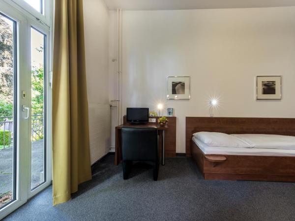 CJD Bonn Castell : photo 9 de la chambre chambre lits jumeaux