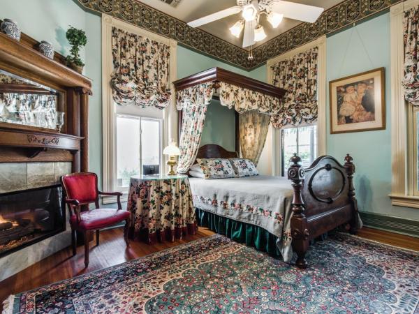 Noble Inns : photo 1 de la chambre chambre lit queen-size avec baignoire spa - maison jackson