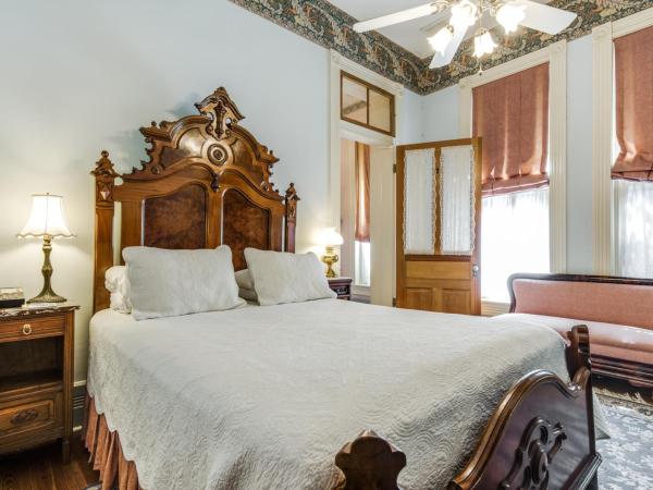 Noble Inns : photo 1 de la chambre suite lit queen-size avec baignoire spa - maison jackson