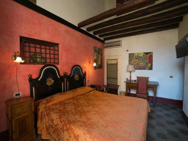 Hotel Henry's House : photo 6 de la chambre chambre double