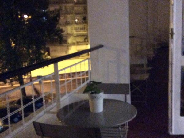 4U Lisbon IV Guesthouse Airport : photo 8 de la chambre chambre double deluxe avec balcon