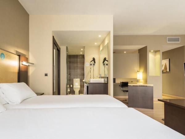 Ilunion Suites Madrid : photo 3 de la chambre chambre double premium