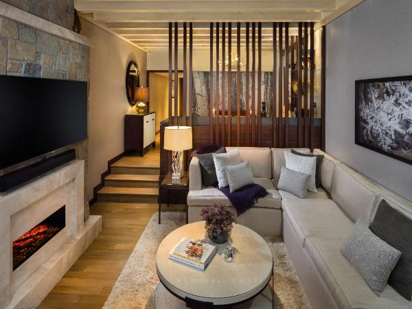 Aspen Chalets by Kempinski Hotel Mall of The Emirates : photo 4 de la chambre chalet en duplex aspen ski - accès pour 2 personnes au snow park de ski dubaï- service de majordome privé - accès au salon avec goûter - cocktails en soirée - rafraîchissements sans alcool et canapés