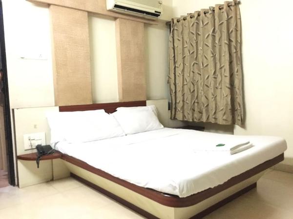 Hotel Pranav Executive : photo 6 de la chambre chambre double standard avec ventilateur