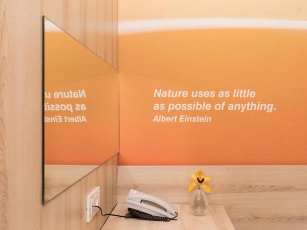 Residence Umag Plava Laguna : photo 5 de la chambre chambre communicante classique avec balcon - côté parc