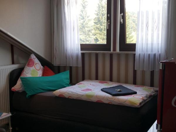 Oberkasseler Hof Bonn : photo 2 de la chambre chambre simple standard avec douche