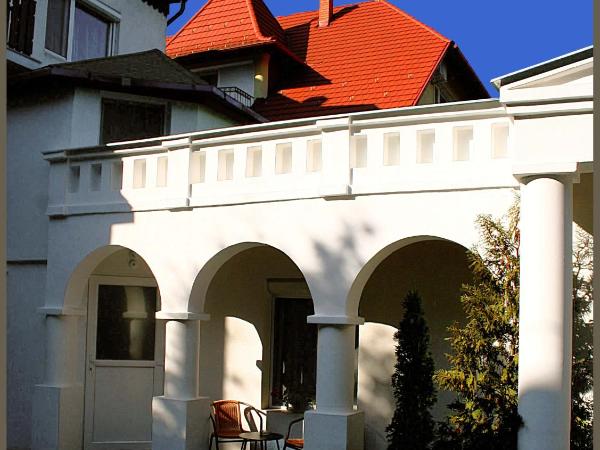 White & Quiet Apartment House : photo 8 de la chambre chambre lits jumeaux avec terrasse