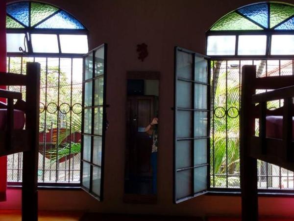 Chale Mineiro Hostel & Pousada : photo 4 de la chambre single bed in female dormitory room with shared external bathroom