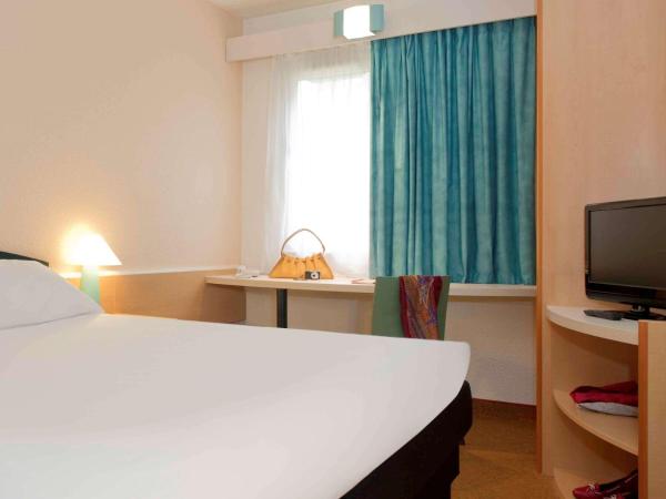 ibis Blois Vallée Maillard : photo 1 de la chambre 2 chambres adjacentes