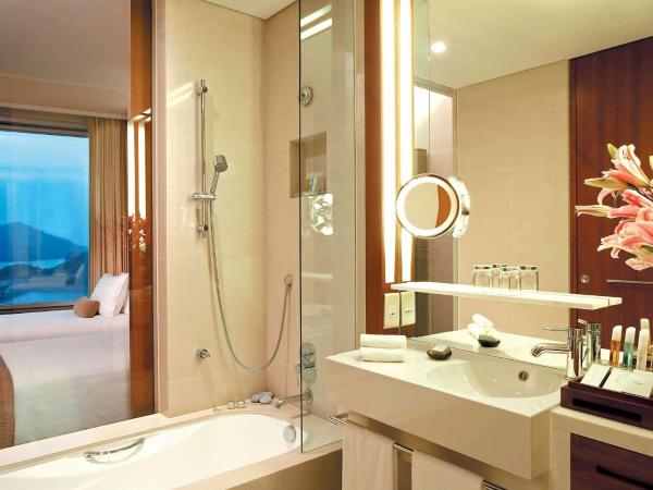 Novotel Citygate Hong Kong : photo 2 de la chambre chambre lits jumeaux premier exécutive