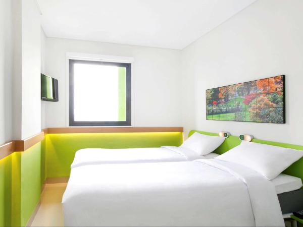 Ibis Budget Jakarta Daan Mogot : photo 8 de la chambre hébergement 2 lits simples standard