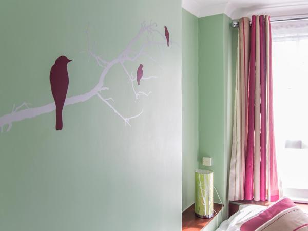 Brighton Surf Guest House : photo 2 de la chambre chambre simple - vert et rouge foncé