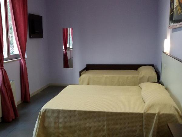 Hotel Lucania : photo 7 de la chambre chambre triple