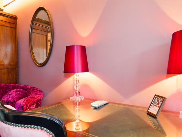 Hotel Diamonds and Pearls : photo 10 de la chambre suite lit king-size