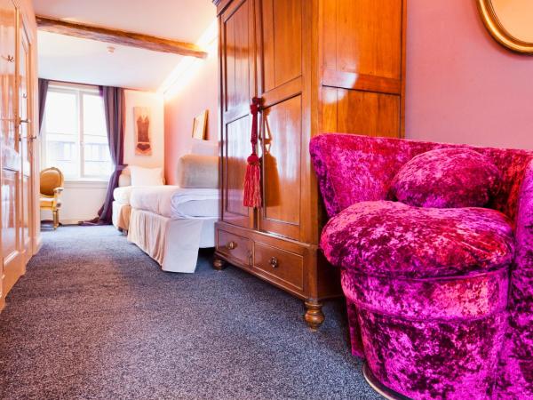 Hotel Diamonds and Pearls : photo 6 de la chambre suite lit king-size