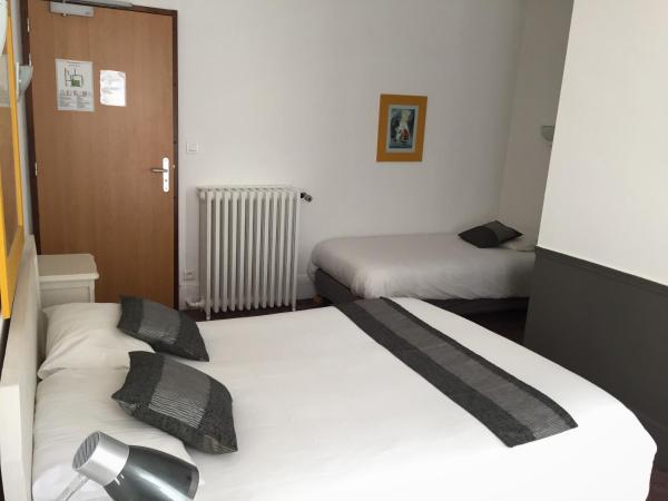 Hôtel Villa Du Parc : photo 2 de la chambre chambre triple