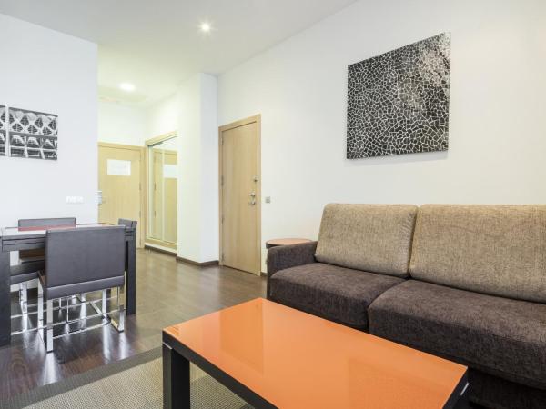 Ilunion Aqua 4 : photo 3 de la chambre suite junior