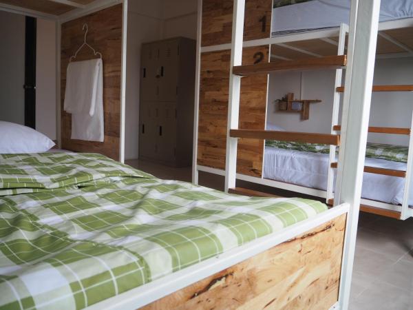 Green Sleep Hostel : photo 2 de la chambre lit dans dortoir mixte de 10 lits