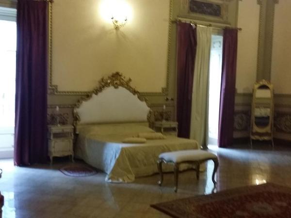 Hotel Sofia : photo 2 de la chambre suite avec jacuzzi