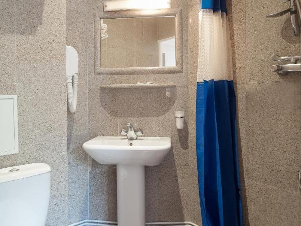 Hotel Americain : photo 3 de la chambre chambre simple avec douche