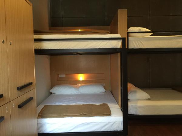 The Frame Guesthouse : photo 1 de la chambre lit dans dortoir de luxe mixte de 4 lits