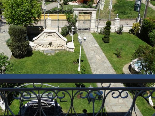 Villa Elena : photo 1 de la chambre chambre quadruple avec balcon