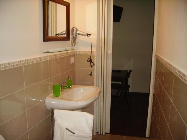 Dolci Ricordi : photo 9 de la chambre chambre lit king-size avec balcon