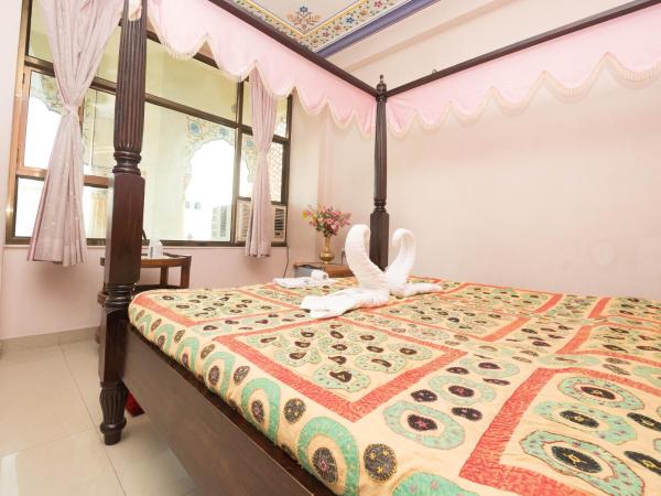 Hotel Moon Light Palace : photo 9 de la chambre suite familiale avec balcon