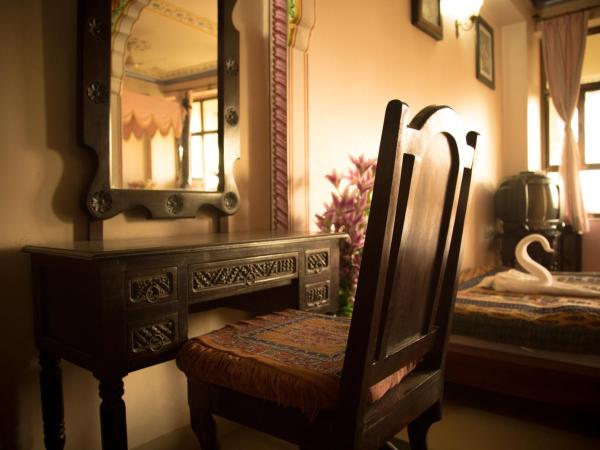 Hotel Moon Light Palace : photo 1 de la chambre suite familiale avec balcon