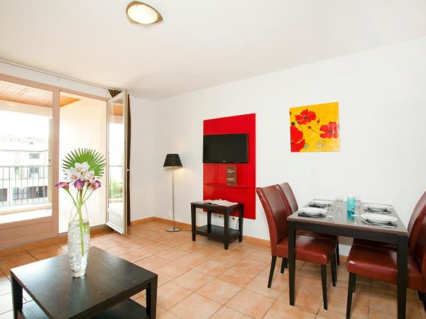 Cerise Carcassonne Sud : photo 5 de la chambre standard apartment with kitchenette 