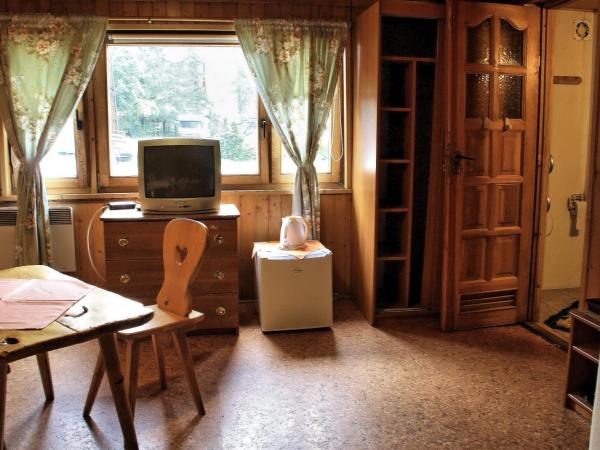 Camping Pod Krokwią : photo 2 de la chambre chalet