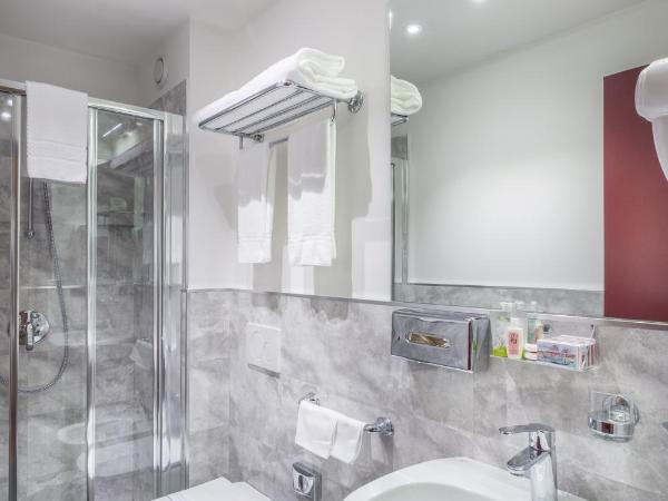 Hotel Regina : photo 7 de la chambre chambre double Économique