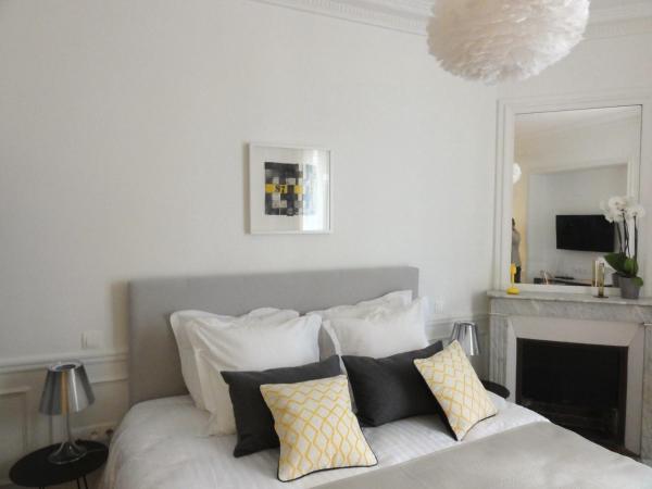 Relais12bis Bed & Breakfast By Eiffel Tower : photo 8 de la chambre suite familiale