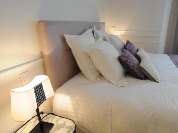 Relais12bis Bed & Breakfast By Eiffel Tower : photo 3 de la chambre chambre double ou lits jumeaux supérieure