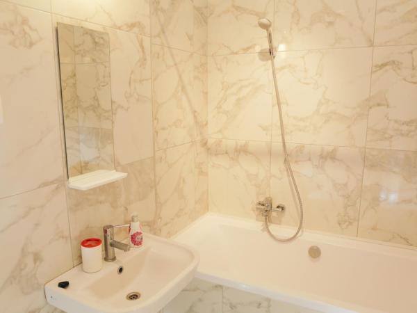 Hello Puli Parliament : photo 2 de la chambre family suite i