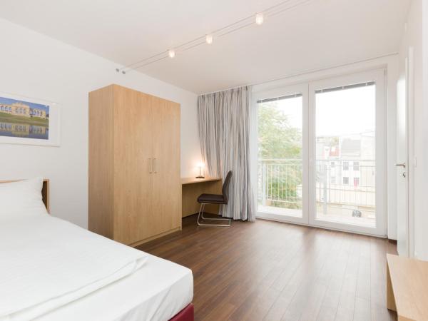 Vienna Stay Apartments or Rooms 1050 : photo 2 de la chambre chambre double avec terrasse