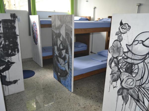 Nomade In Arte e Hostel São Paulo : photo 4 de la chambre lit dans dortoir mixte de 8 lits avec salle de bains commune