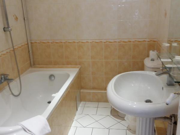 La Villa L'Argentine : photo 4 de la chambre petite chambre double